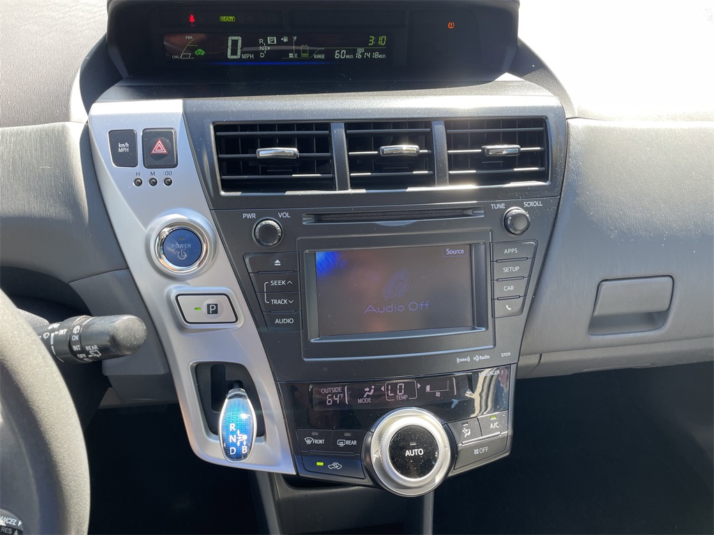 2014 Toyota Prius V Three photo 15