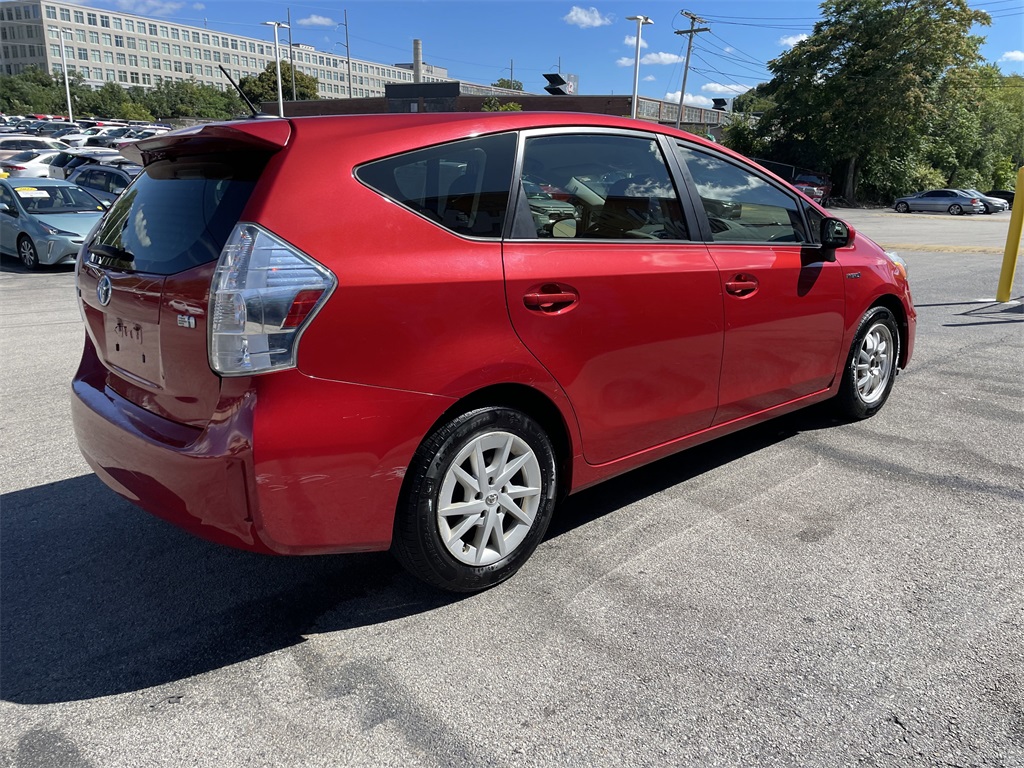 2014 Toyota Prius V Three photo 5