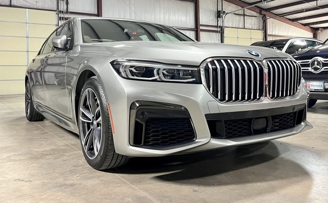 2021 BMW 7 Series 750i's photo