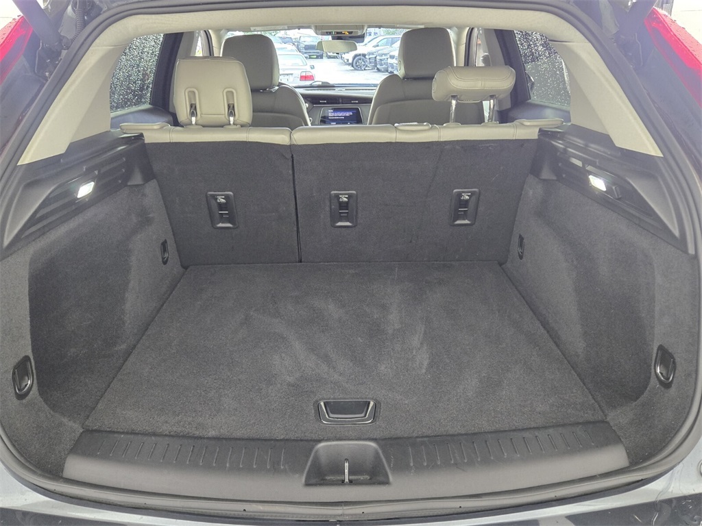 used 2021 Cadillac XT4 car, priced at $24,500