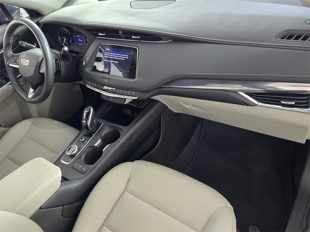 used 2021 Cadillac XT4 car, priced at $24,500