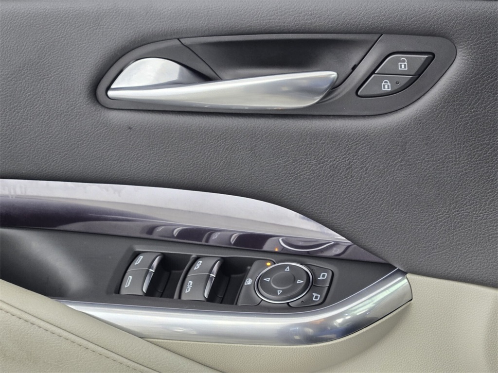 used 2021 Cadillac XT4 car, priced at $24,500