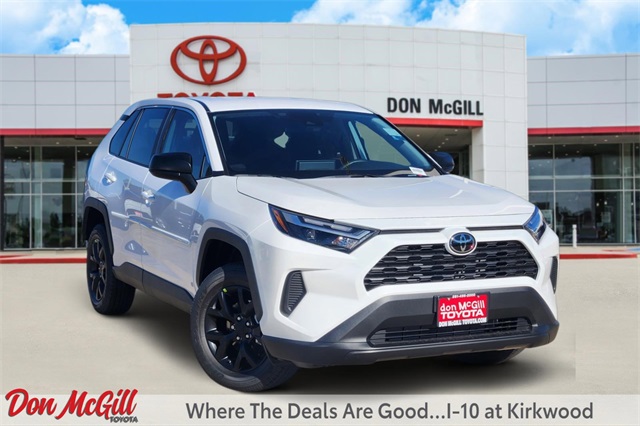 2025 Toyota RAV4 LE's photo
