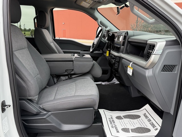 2025 Ford F-350 Super Duty XL