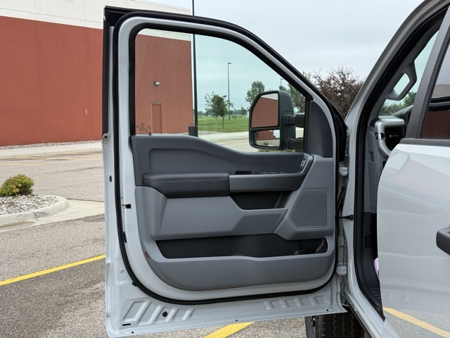 2025 Ford F-350 Super Duty XL