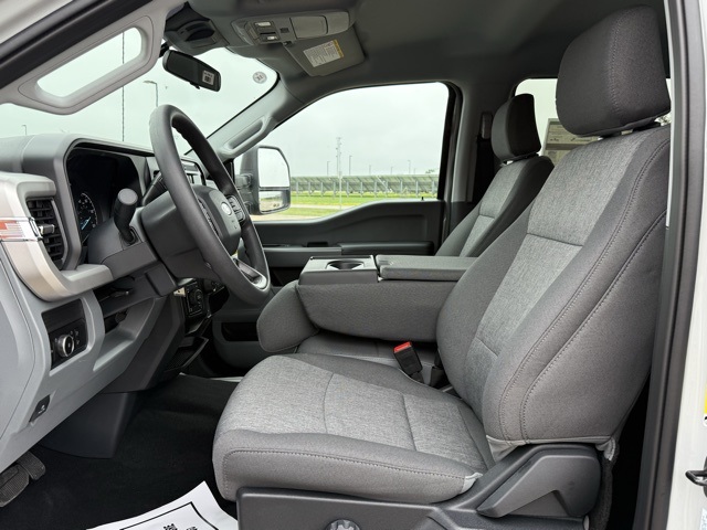 2025 Ford F-350 Super Duty XL