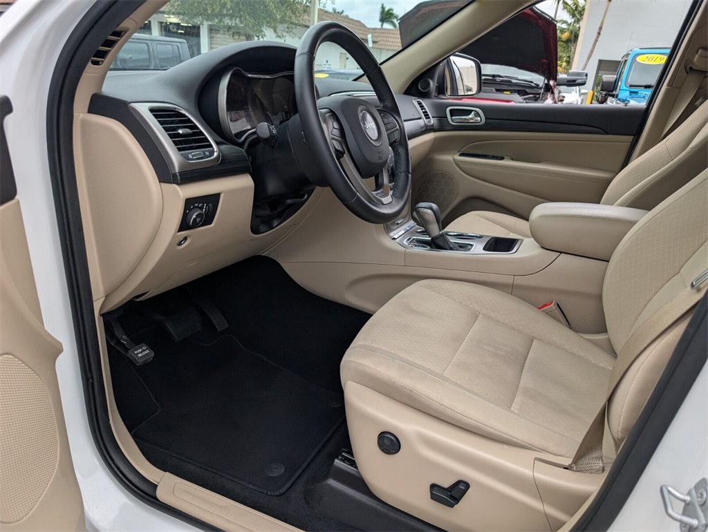 used 2019 Jeep Grand Cherokee car, priced at $15,598