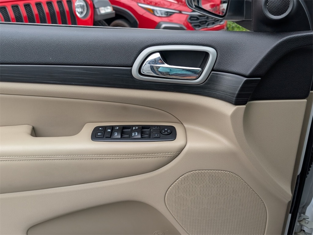 used 2019 Jeep Grand Cherokee car, priced at $15,598