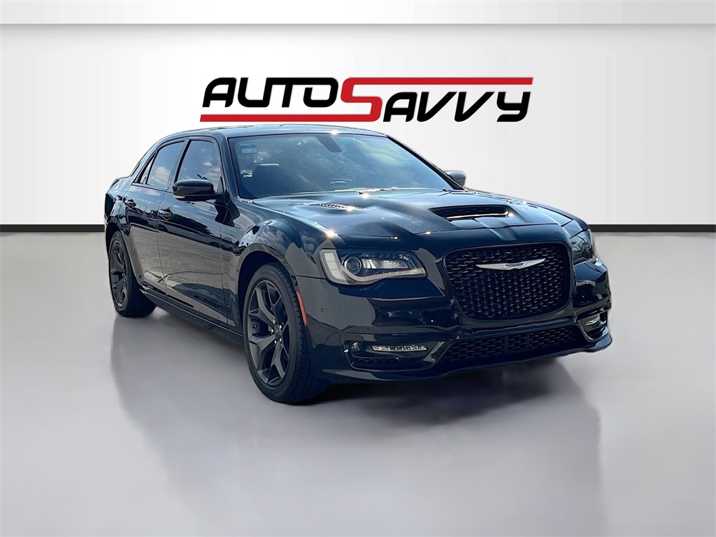 2022 Chrysler 300 S's photo