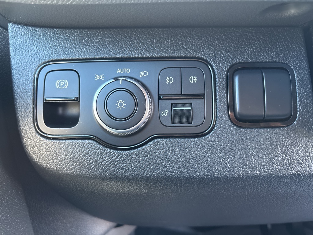 Used 2019 Mercedes-Benz Sprinter 2500 Standard Roof RWD Passenger Van for sale #SP1349 - photo 33