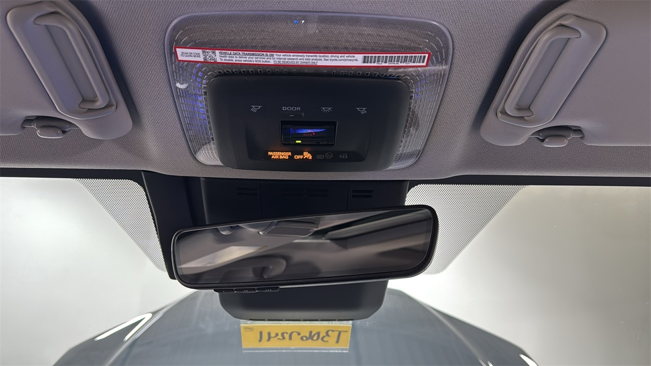 2026 Toyota Prius XLE photo 11