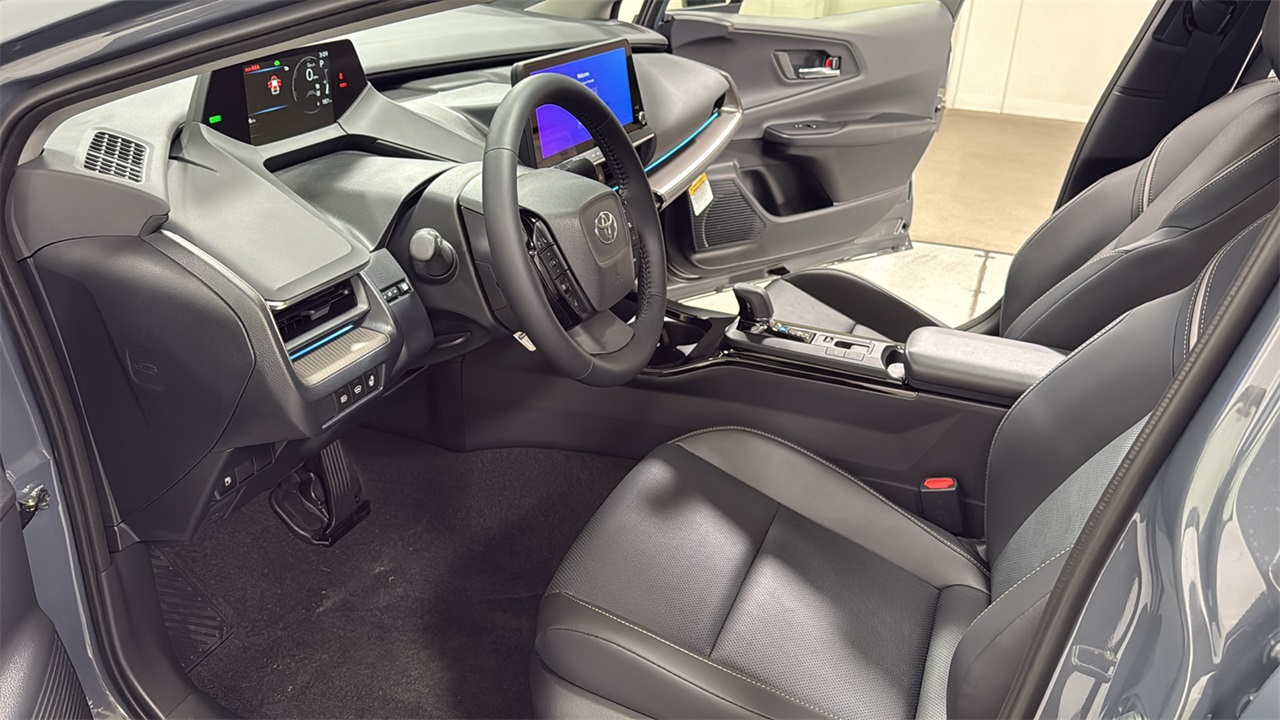 2026 Toyota Prius XLE photo 12