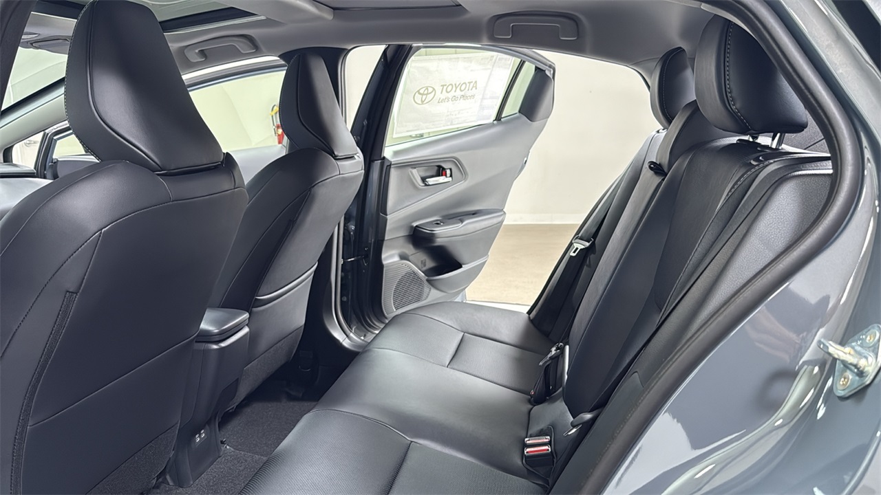 2026 Toyota Prius XLE photo 15