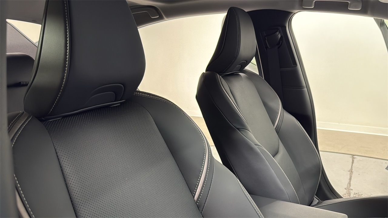 2026 Toyota Prius XLE photo 19