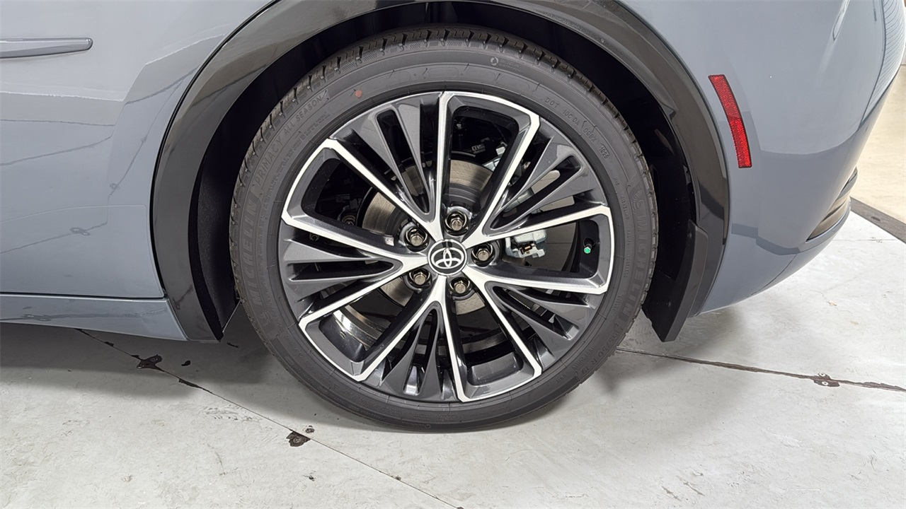 2026 Toyota Prius XLE photo 23