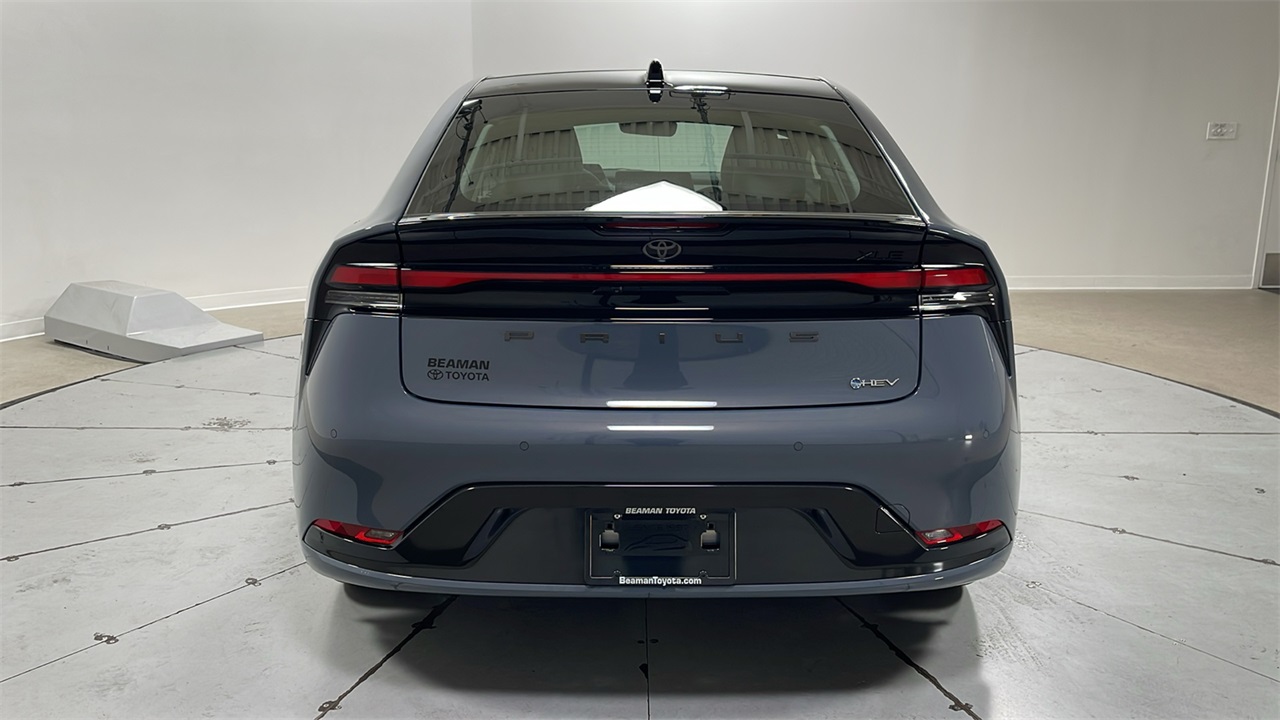 2026 Toyota Prius XLE photo 4