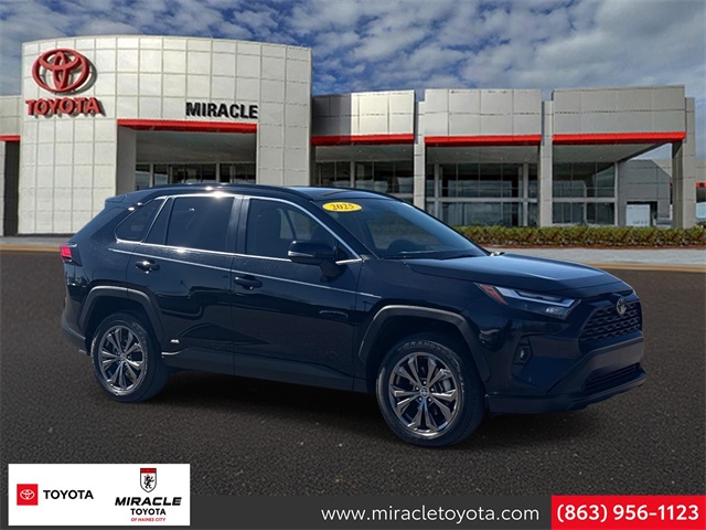 2025 Toyota RAV4 XLE Premium