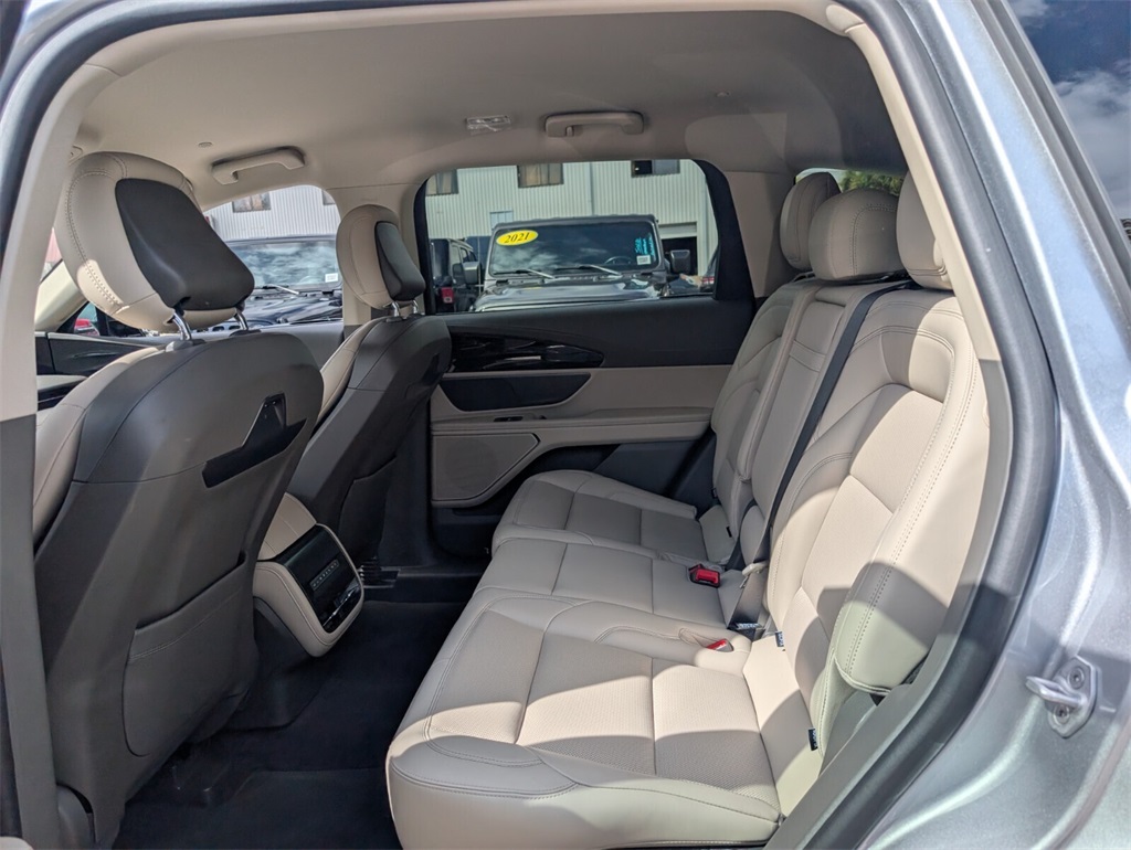 used 2025 Lincoln Nautilus car, priced at $49,988