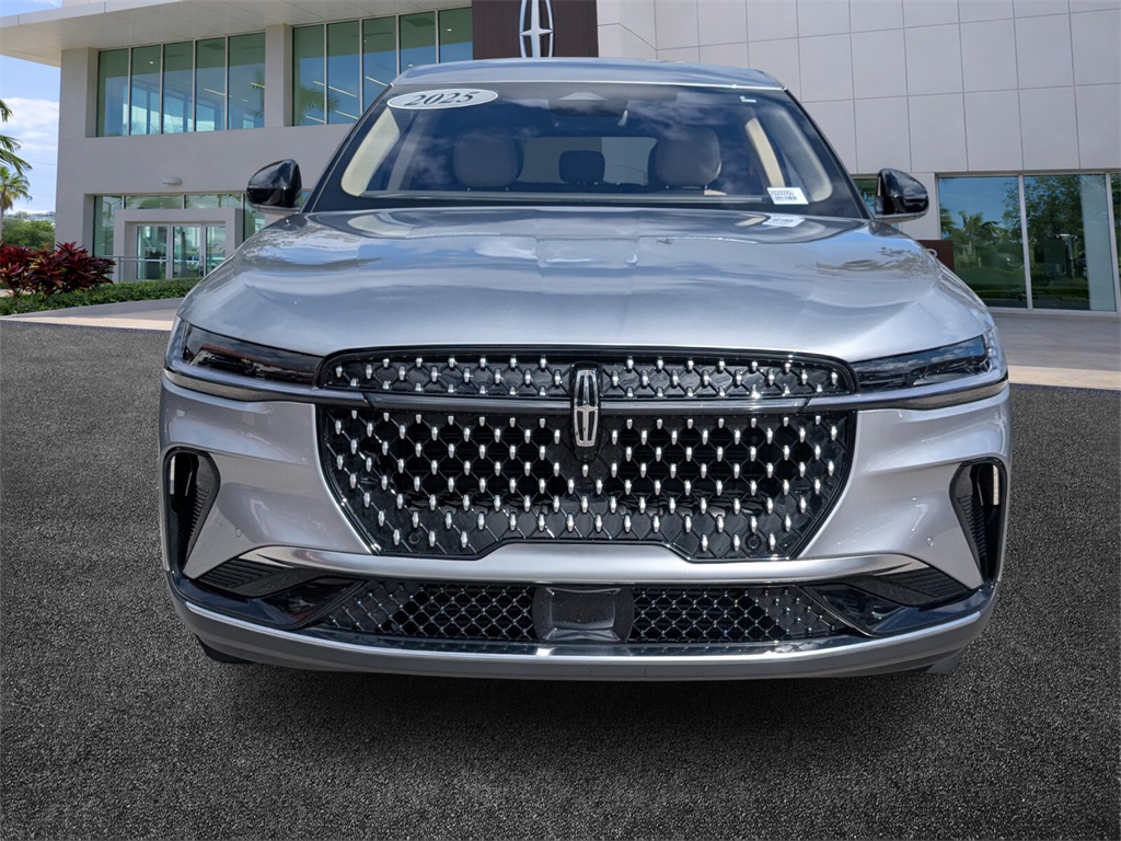 used 2025 Lincoln Nautilus car, priced at $49,988