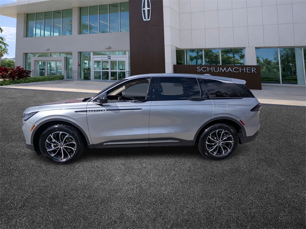 used 2025 Lincoln Nautilus car, priced at $49,988