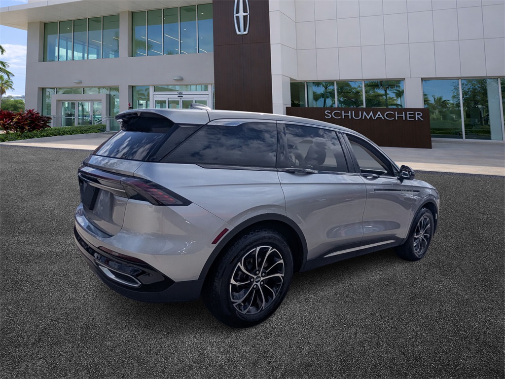 used 2025 Lincoln Nautilus car, priced at $49,988