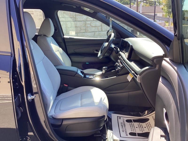 2026 Hyundai Santa Cruz SEL photo 16