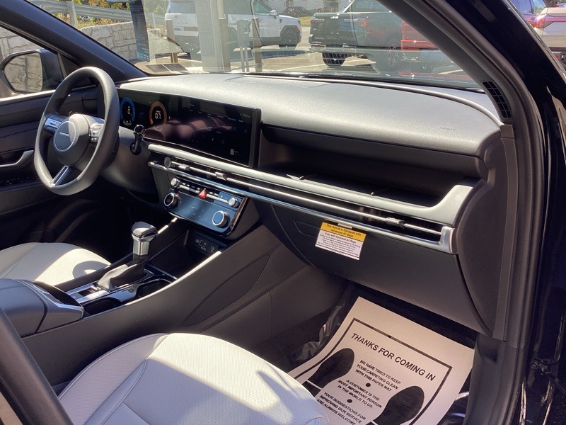 2026 Hyundai Santa Cruz SEL photo 17