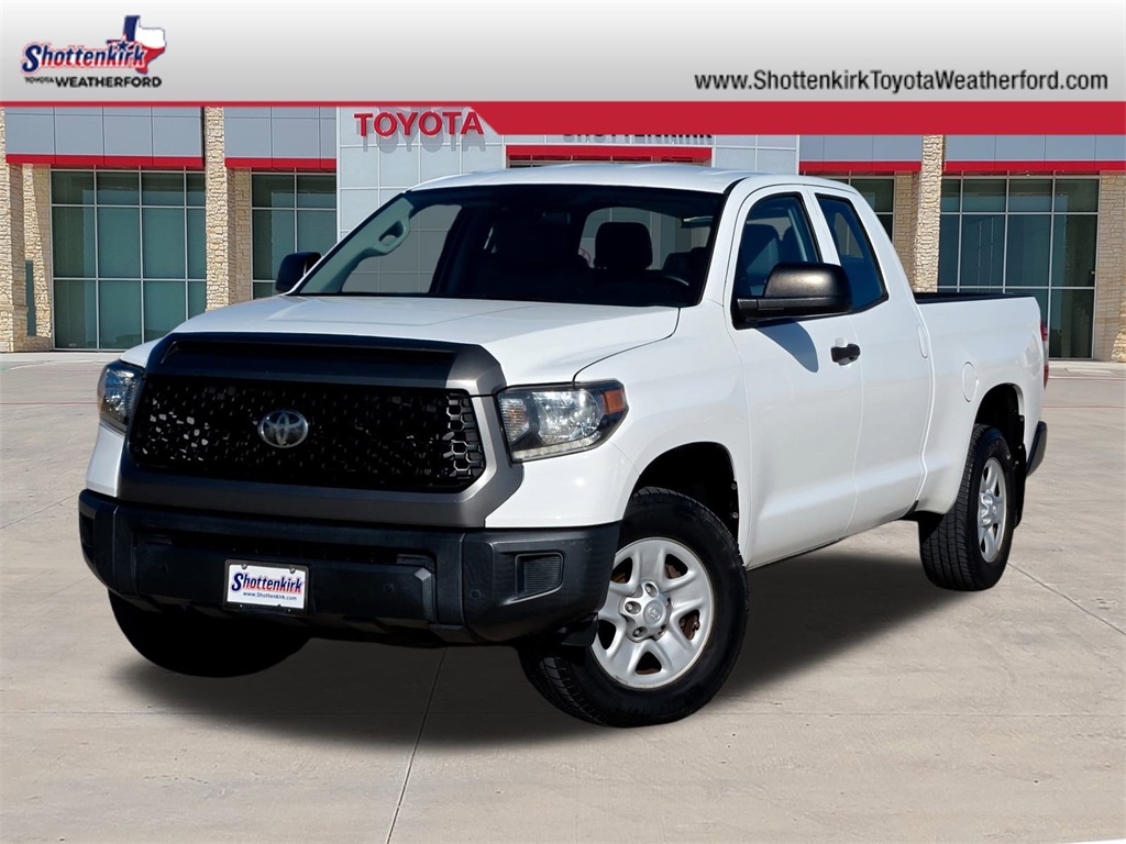2018 Toyota Tundra SR's photo