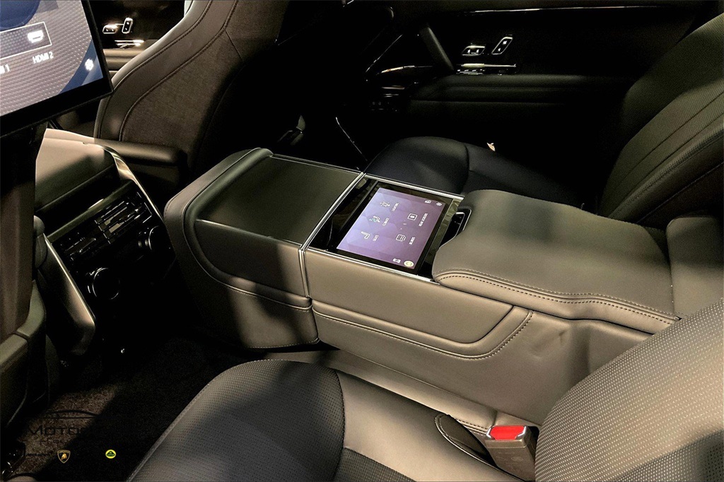 2023 Land Rover Range Rover SV AWD SUV