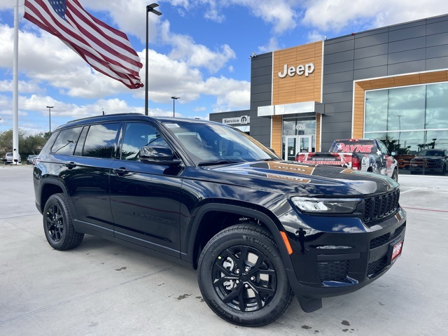 2025 Jeep Grand Cherokee L Altitude's photo