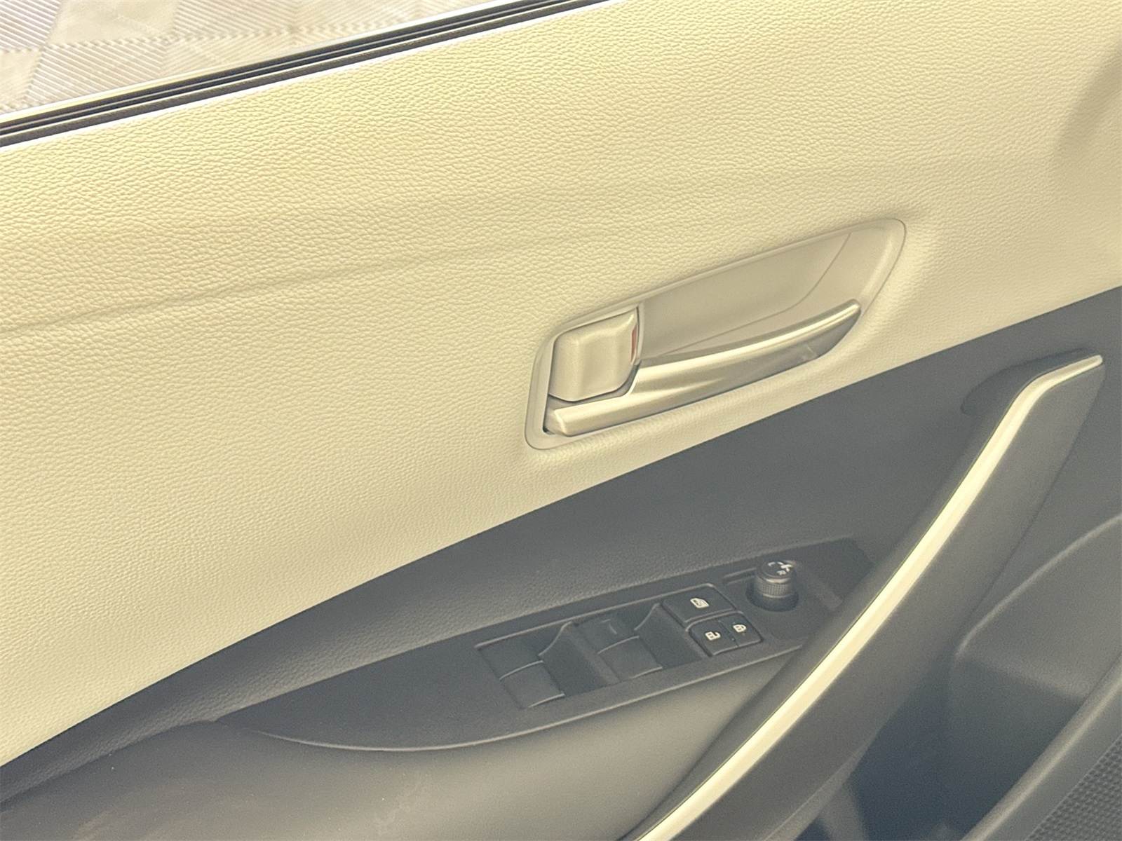 2025 Toyota Corolla SE photo 13