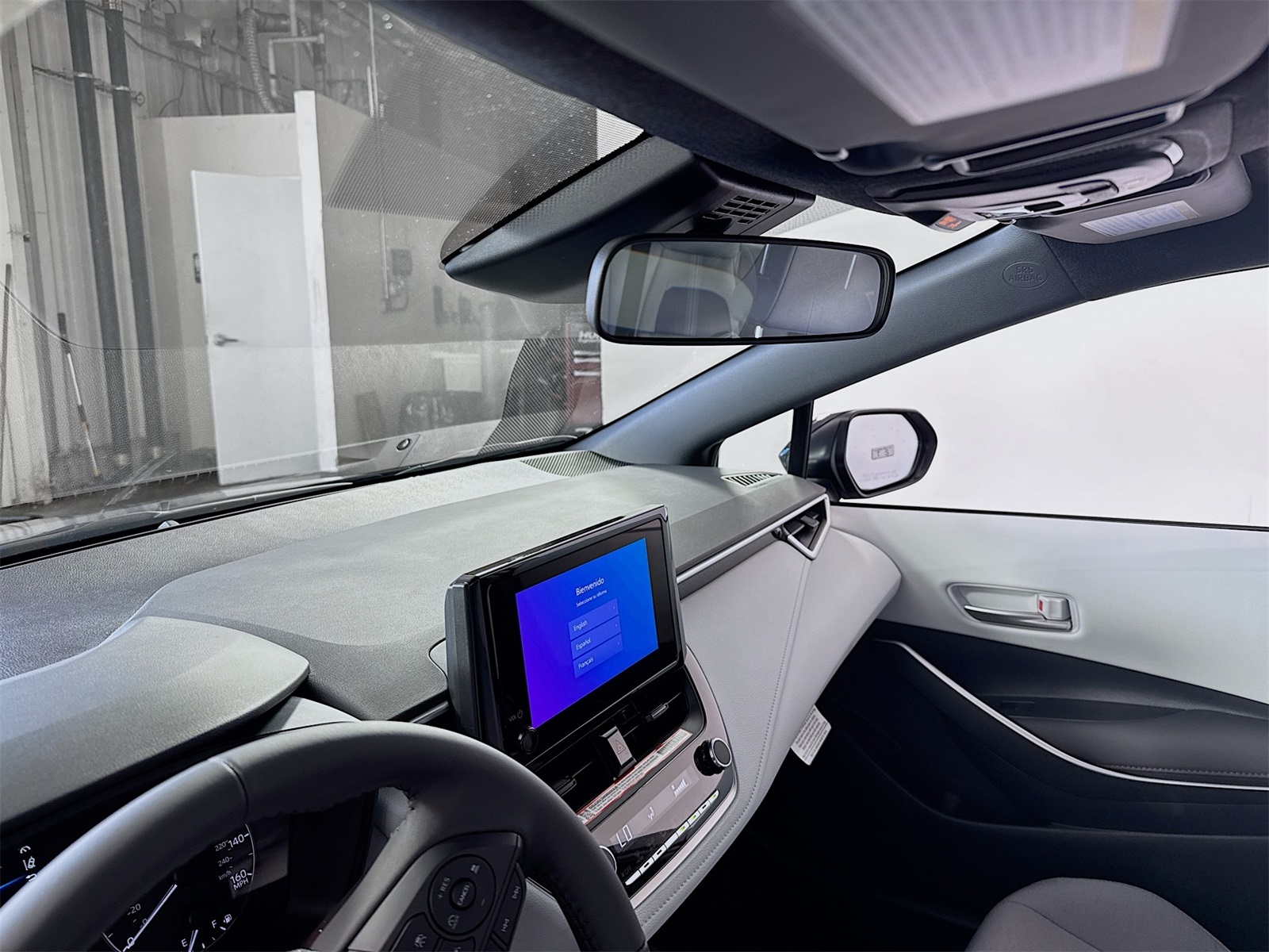 2025 Toyota Corolla SE photo 6
