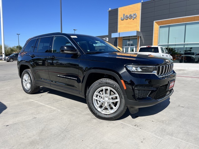 2025 Jeep Grand Cherokee Laredo's photo