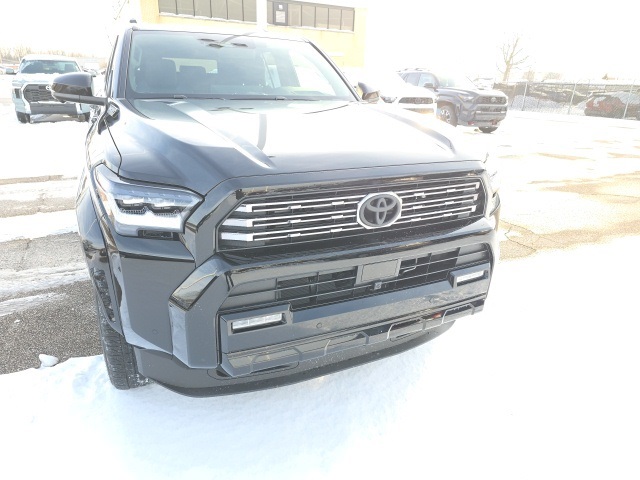 2025 Toyota 4Runner Platinum's photo