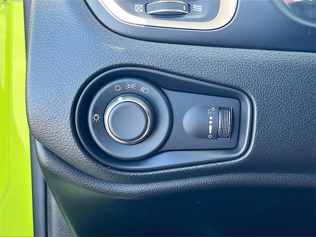 2017 Jeep Renegade Sport photo 8