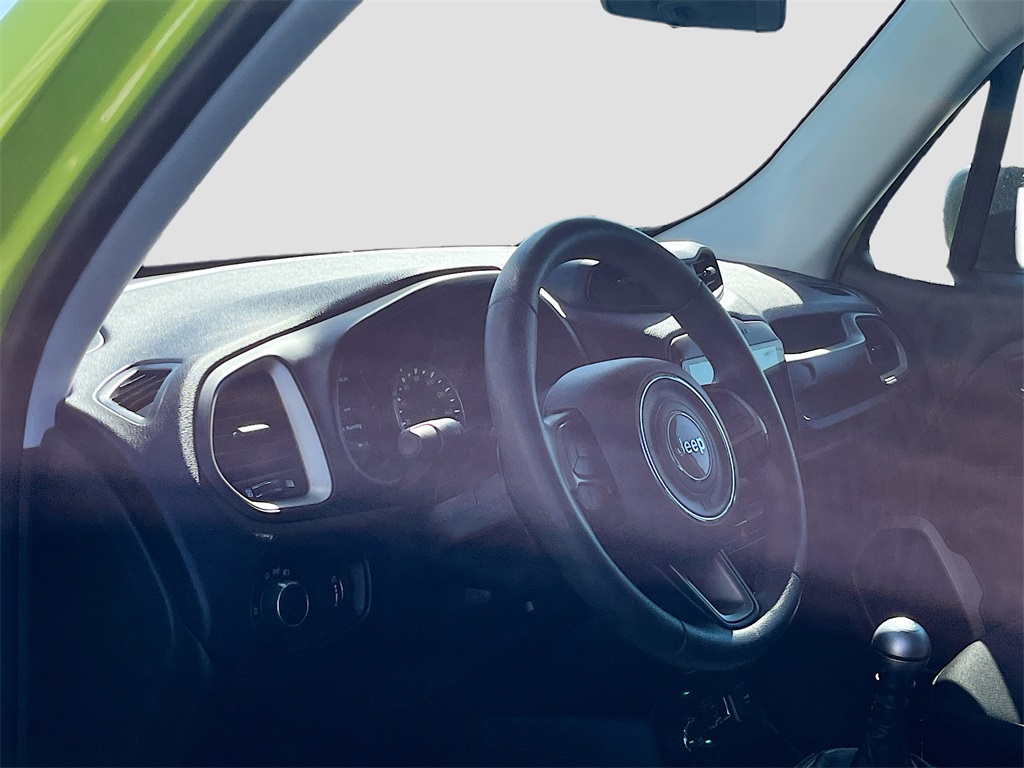 2017 Jeep Renegade Sport photo 7
