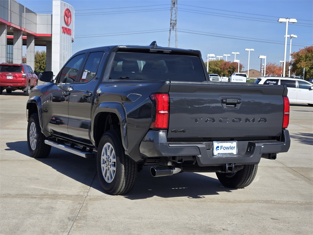 2025 Toyota Tacoma SR5 Double Cab photo 3