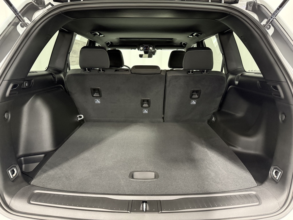 2025 Jeep Grand Cherokee Laredo X photo 4