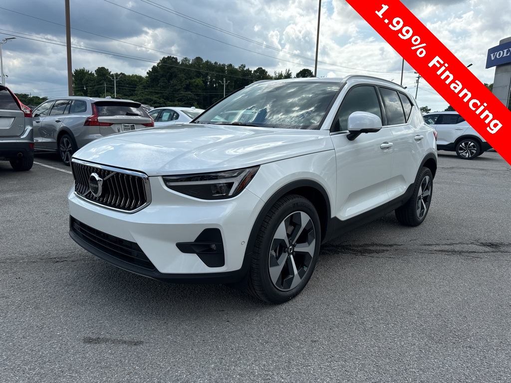 2025 Volvo XC40
