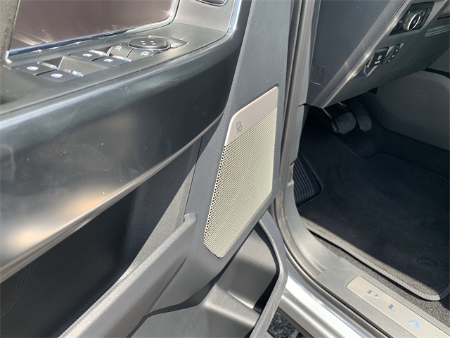 2025 Iconic Silver Metallic Ford F-150 Platinum 4X4 Truck