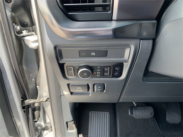 2025 Iconic Silver Metallic Ford F-150 Platinum 4X4 Truck