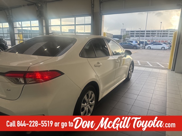 2023 Toyota Corolla LE photo 12