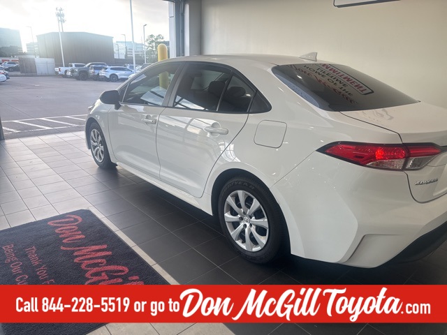 2023 Toyota Corolla LE photo 13