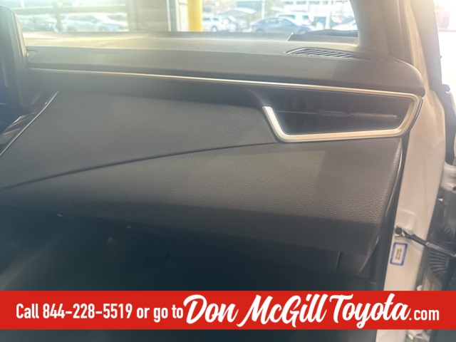 2023 Toyota Corolla LE photo 7