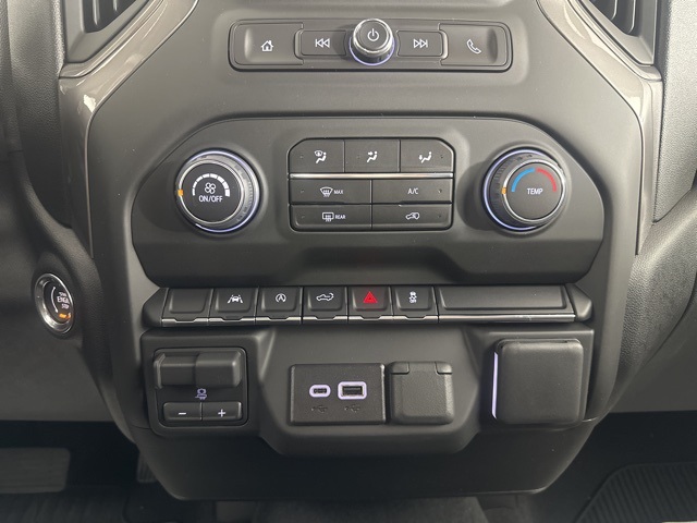 2026 Chevrolet Silverado 1500 Custom photo 13