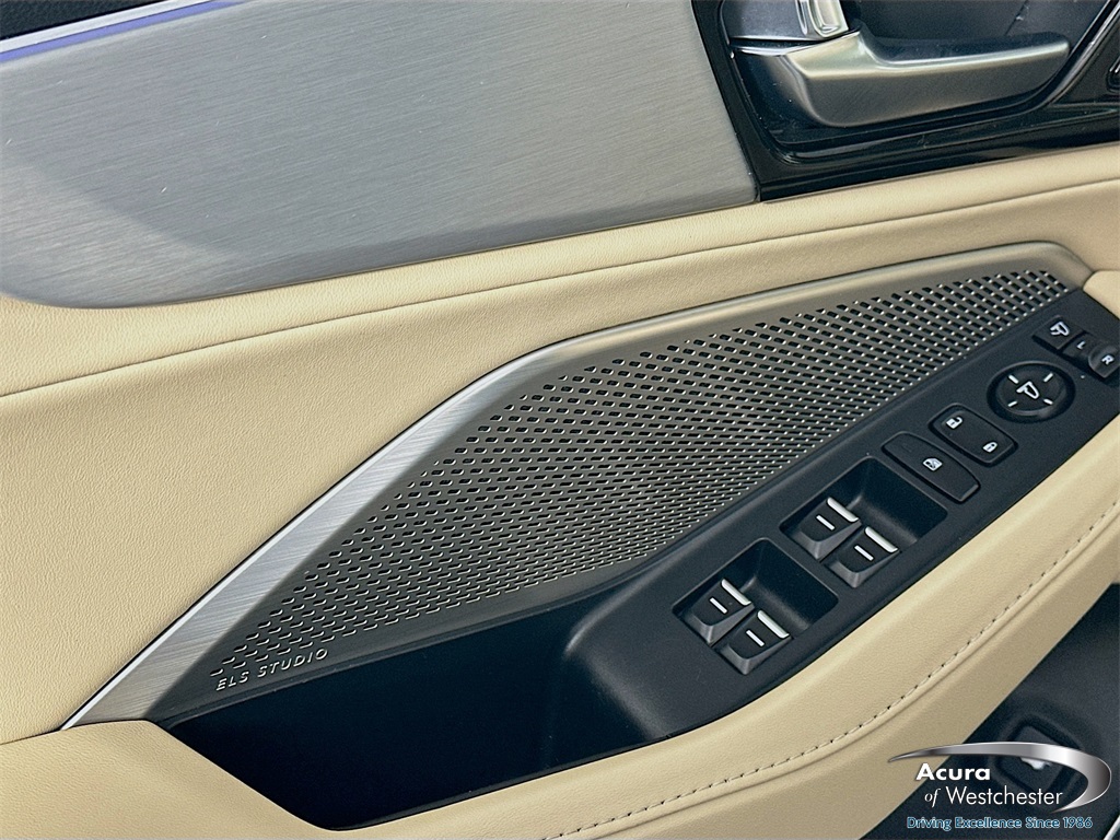 used 2023 Acura MDX car, priced at $37,699