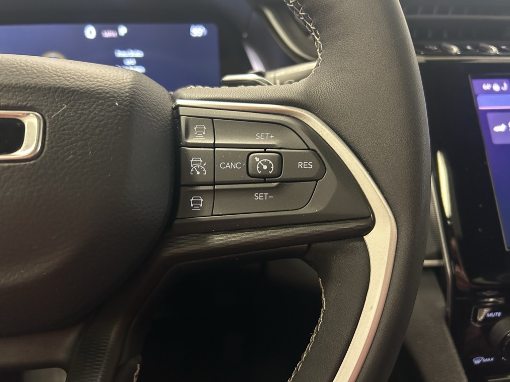 used 2024 Jeep Grand Cherokee car, priced at $33,999