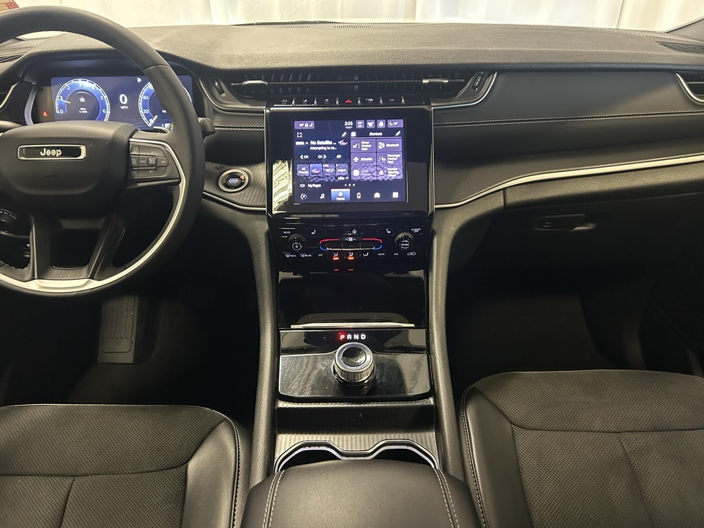 used 2024 Jeep Grand Cherokee car, priced at $33,999