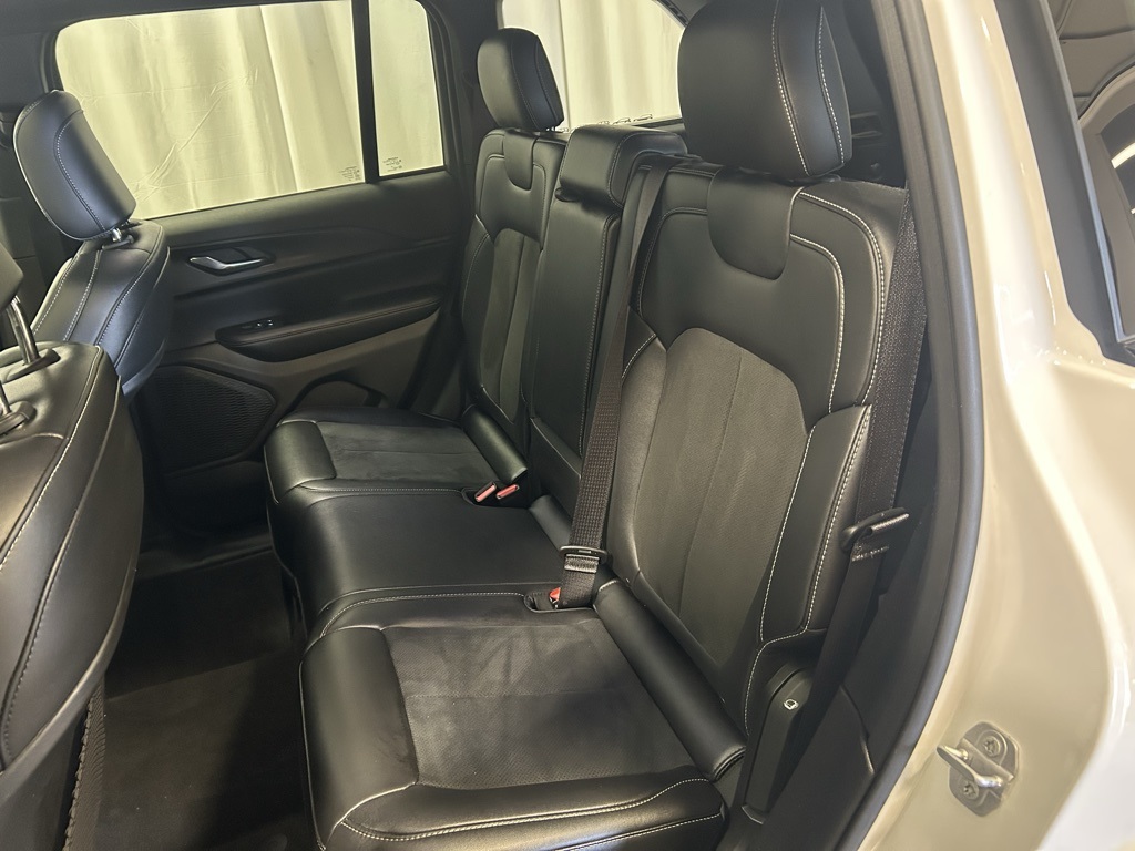 used 2024 Jeep Grand Cherokee car, priced at $33,999