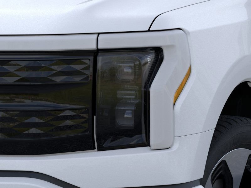 2025 Ford F-150 Lightning Platinum photo 17